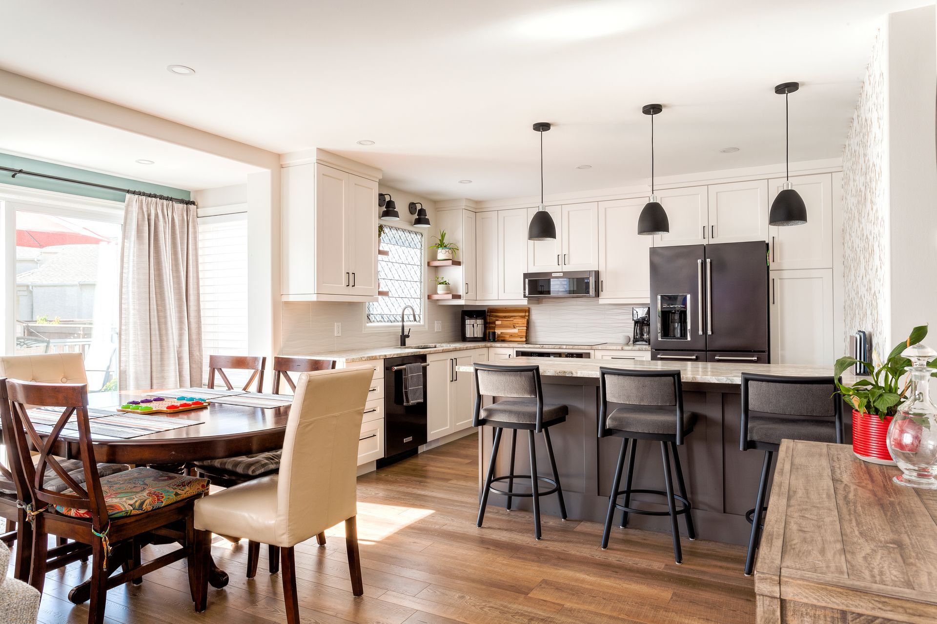 Island Lakes Kitchens