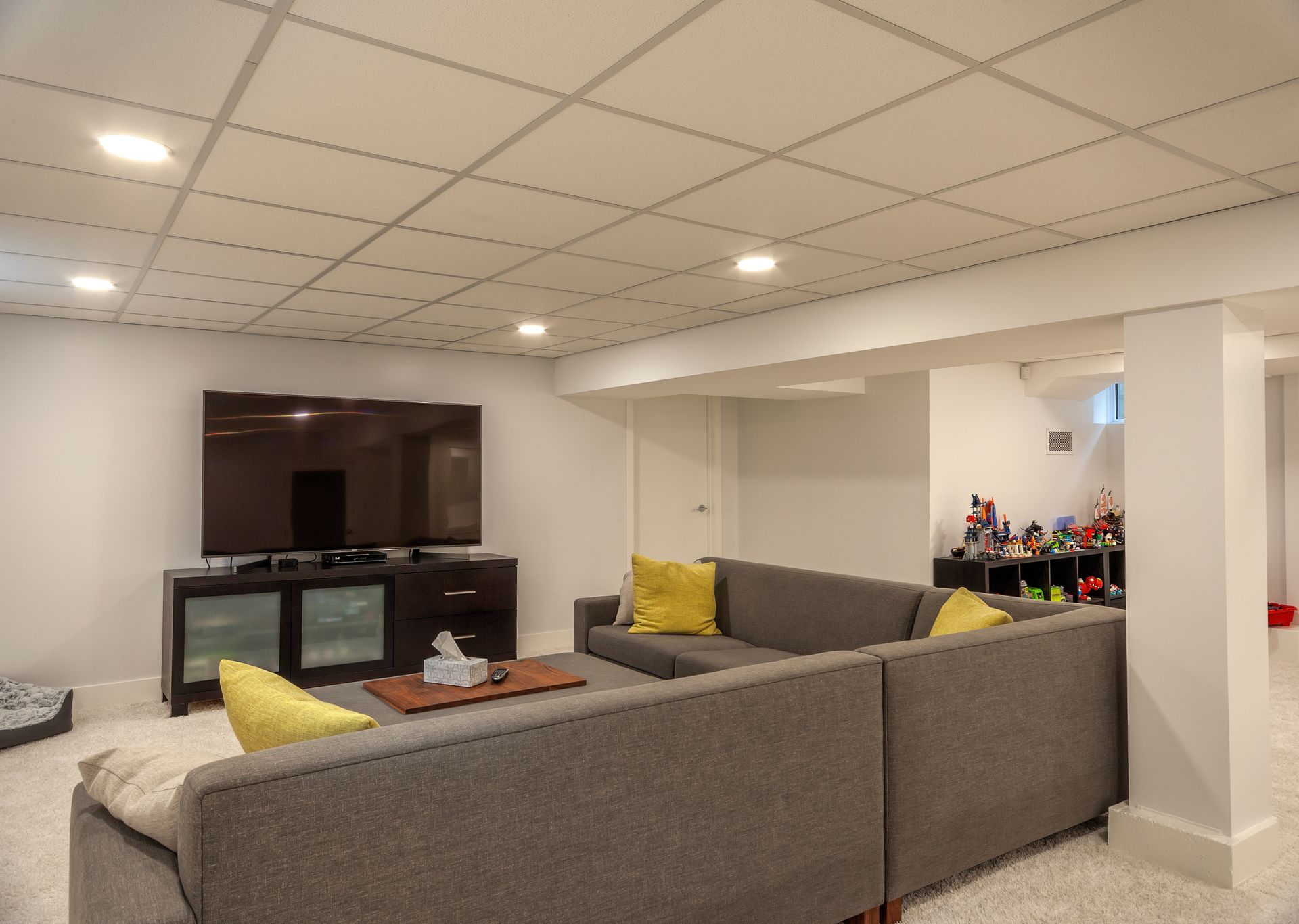 River Heights Basement & Kitchen