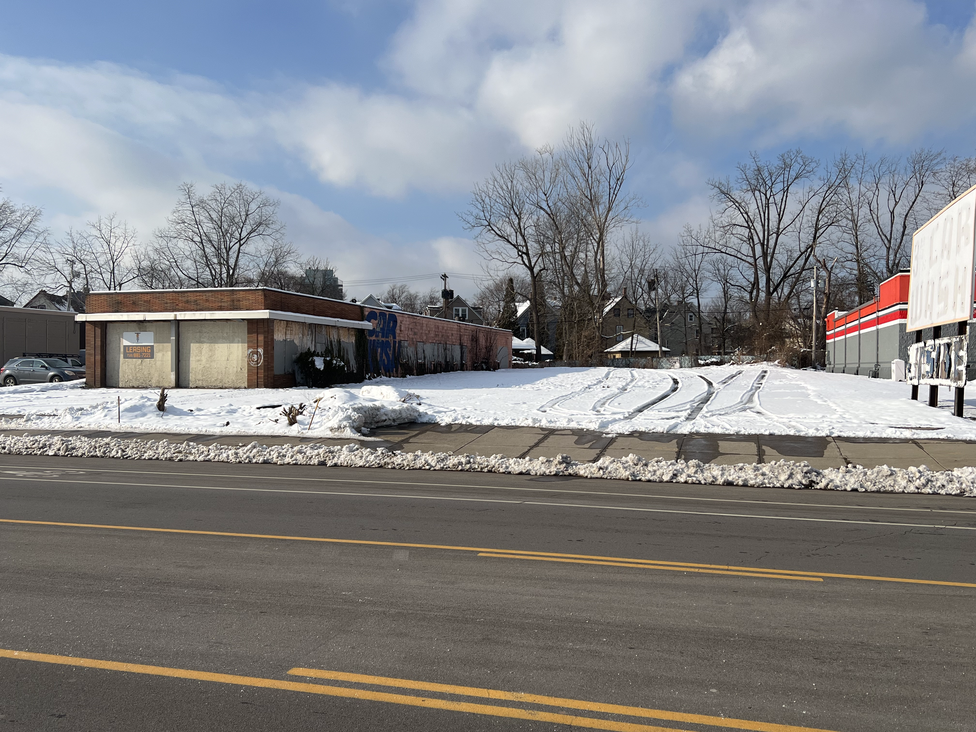 2285 Main