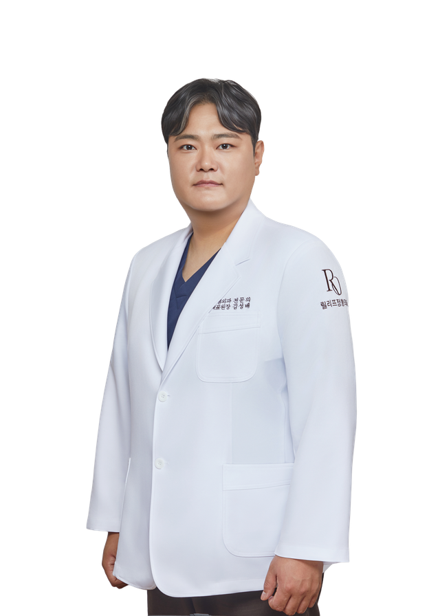 Dr. Sungbae Kim, board-certified orthopedic surgeon at Relief Orthopedics Myeongdong
