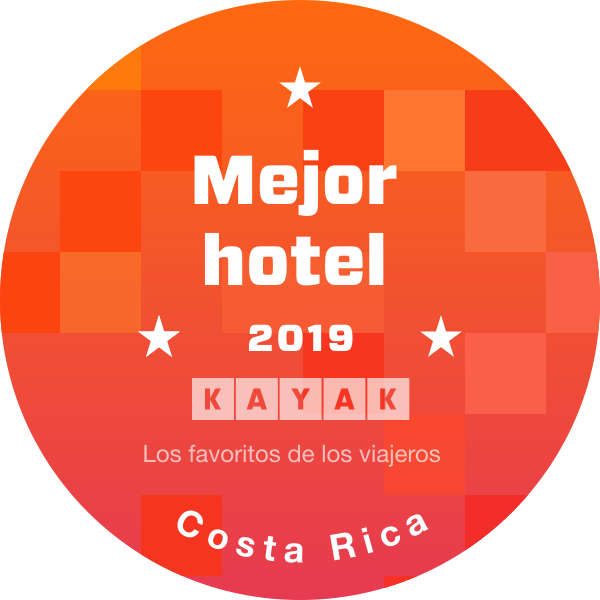 Orange circular “Mejor hotel 2019” KAYAK award badge for Costa Rica