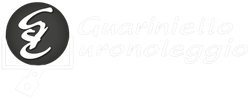 Logo circolare nero con lettera E stilizzata bianca e scritta “essence cosmétique” in caratteri sbiaditi su sfondo bianco.