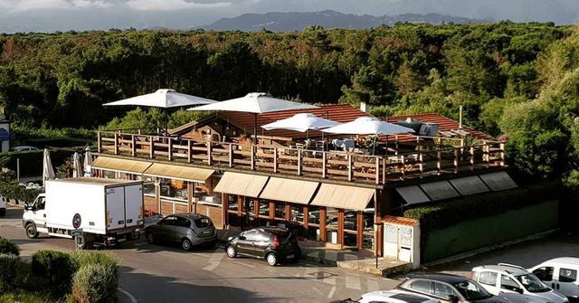 locale con terrazza