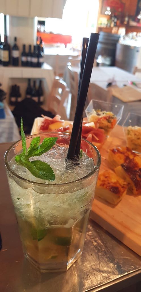 preparazione drink e cocktail