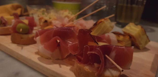 tagliere prosciutto e formaggi