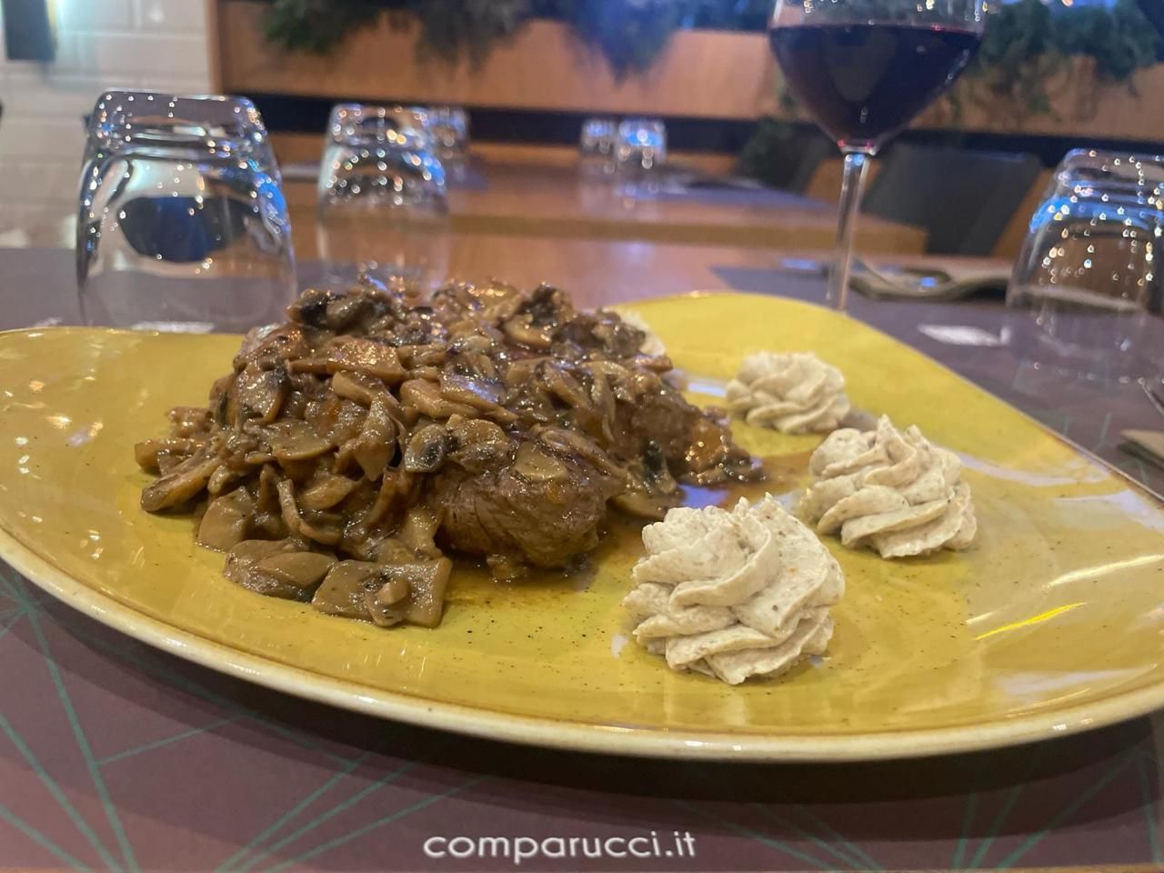 comparucci ristorante pizzeria palermo