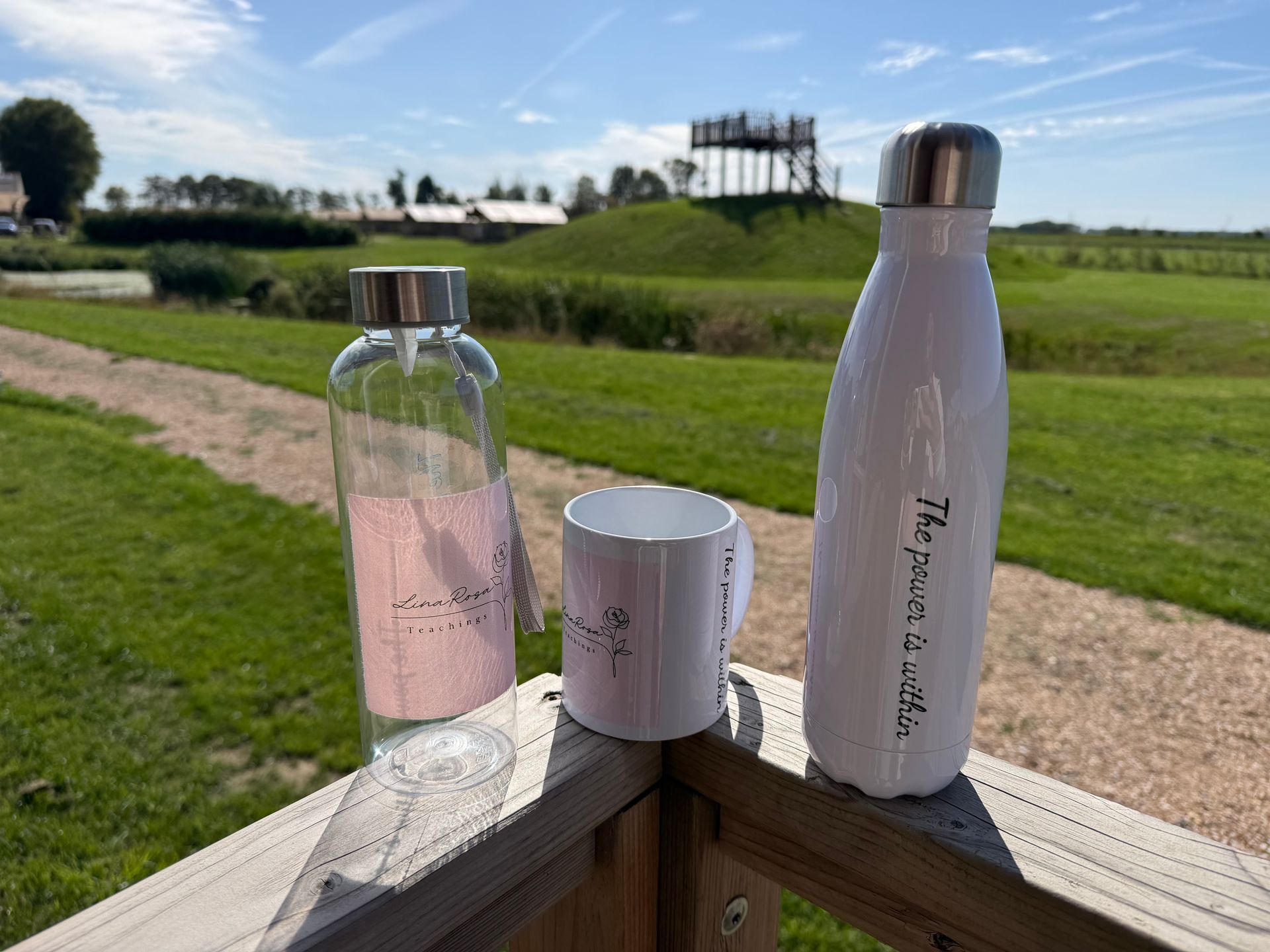Drinking bottles & mugs
