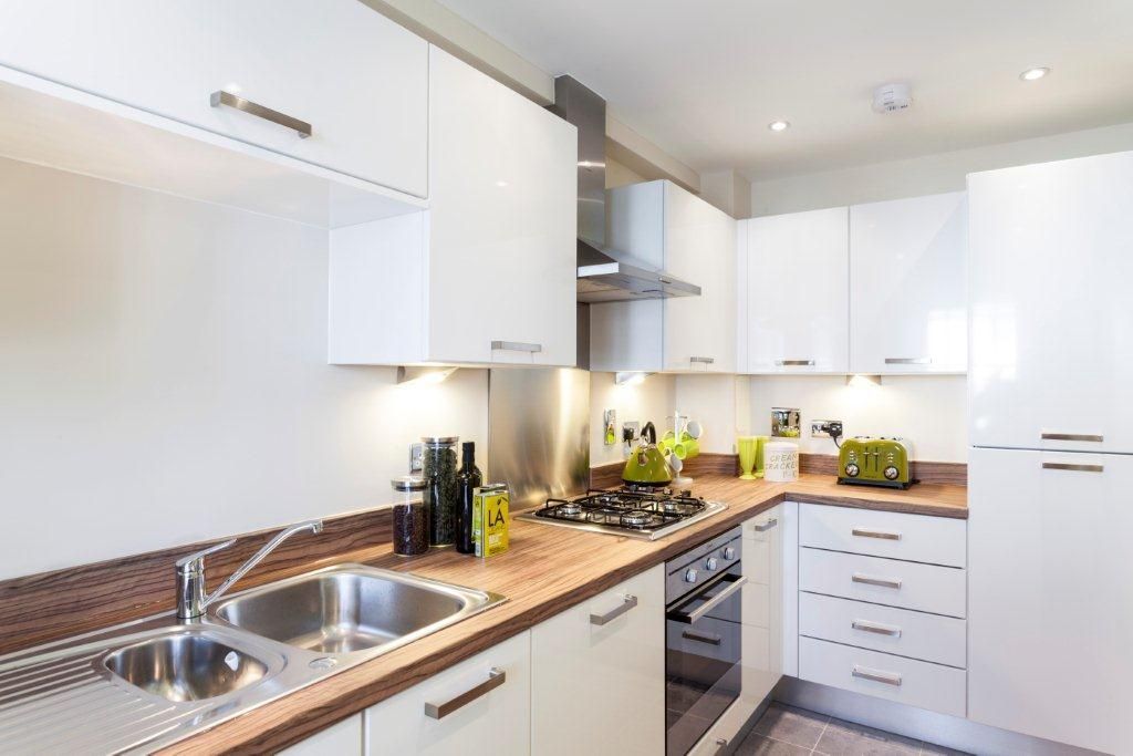 Porter Gloss white  (Chalk Pit Avenue) By Purelake New Homes Ltd