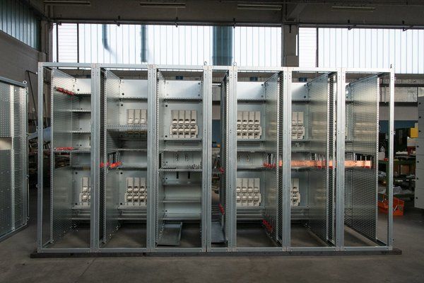 Montaggio cabine elettriche