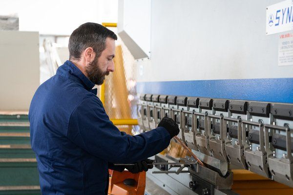 Assemblaggio cabine elettriche