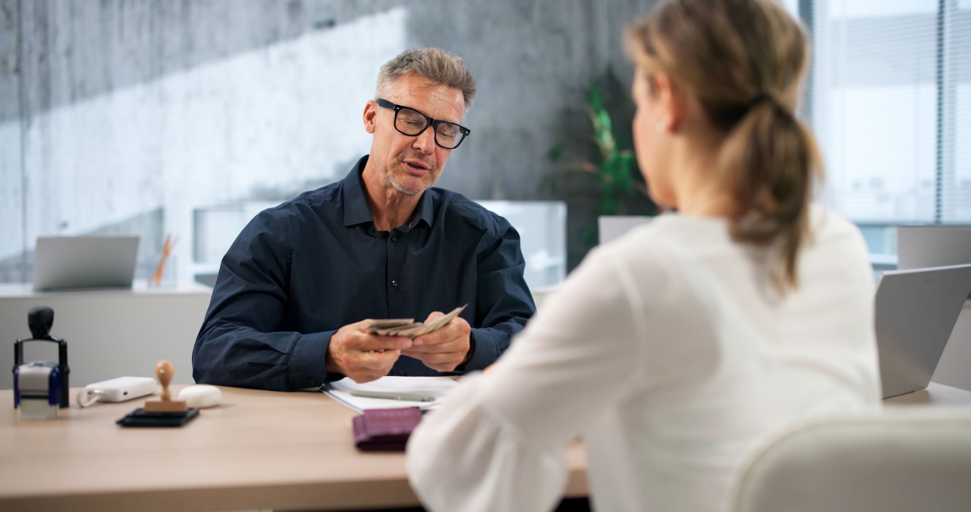 Bail bondsman guides worried female client