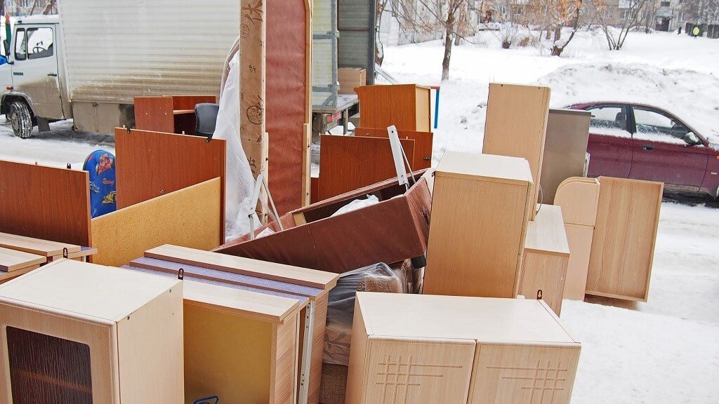 Furniture Removal In Knoxville TN Out WIth The Old Junk Removal