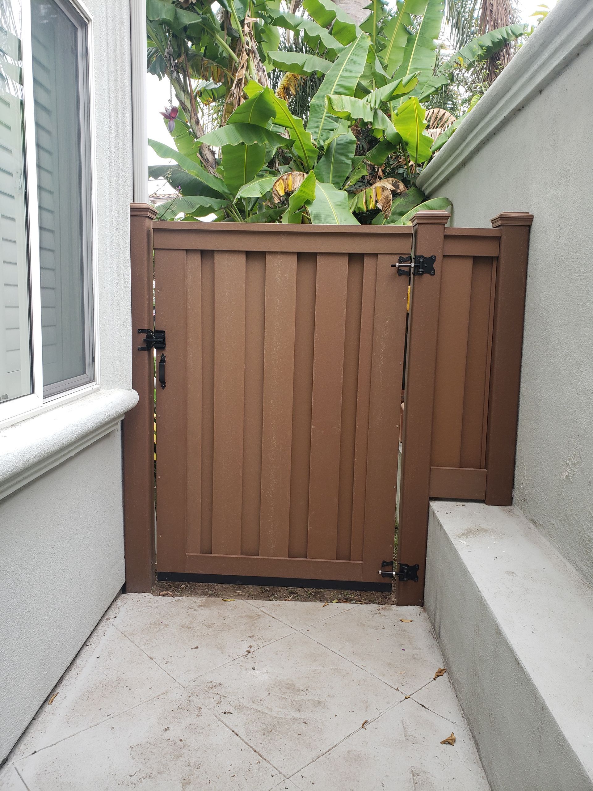 Composite fence and gate finished in Orange County