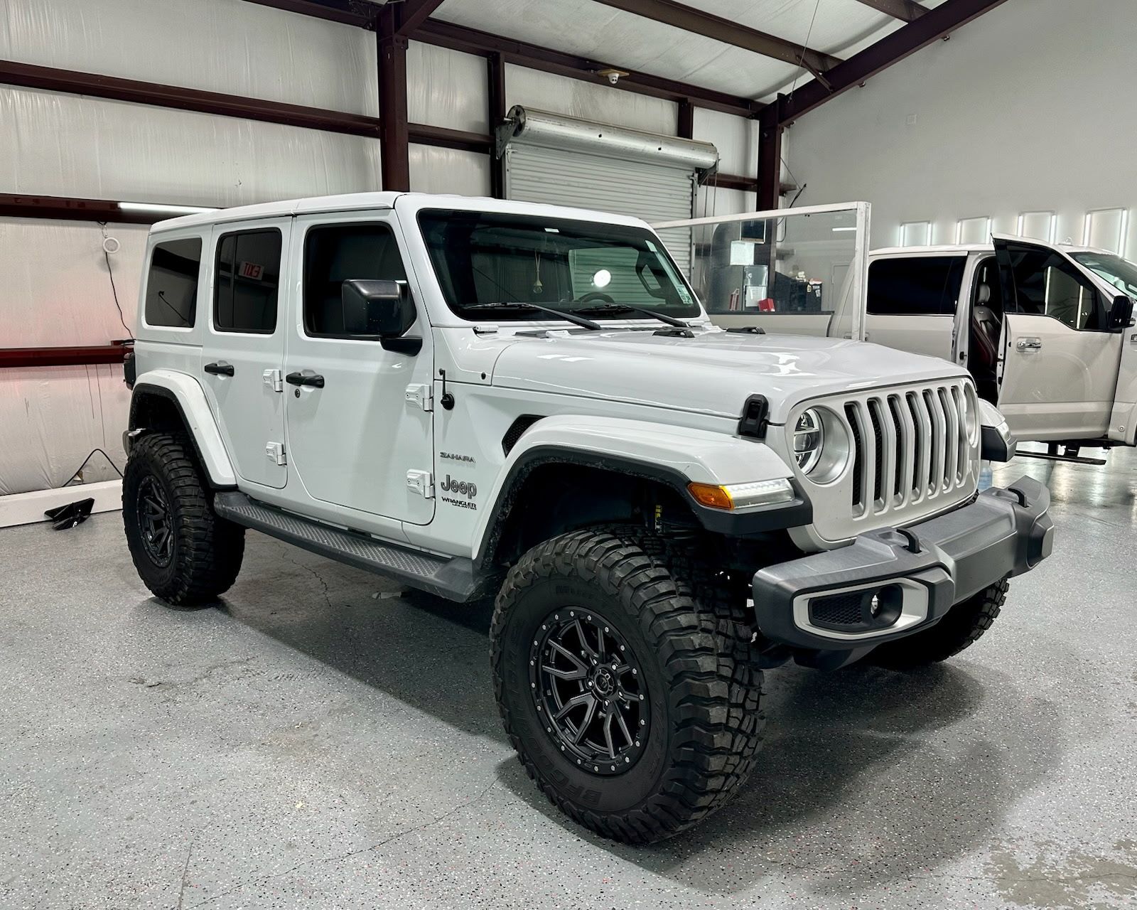 Jeep auto glass repair in Livingston, LA