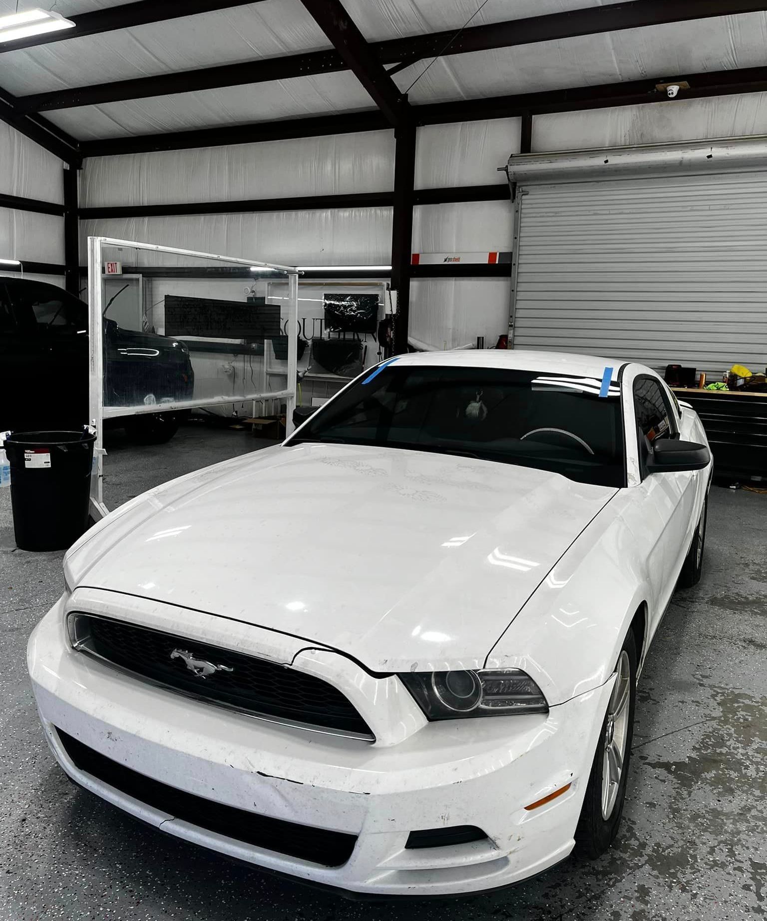 Certified windshield replacement service in Livingston, LA