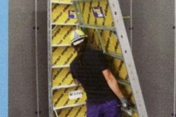 operaio di un'impresa edile