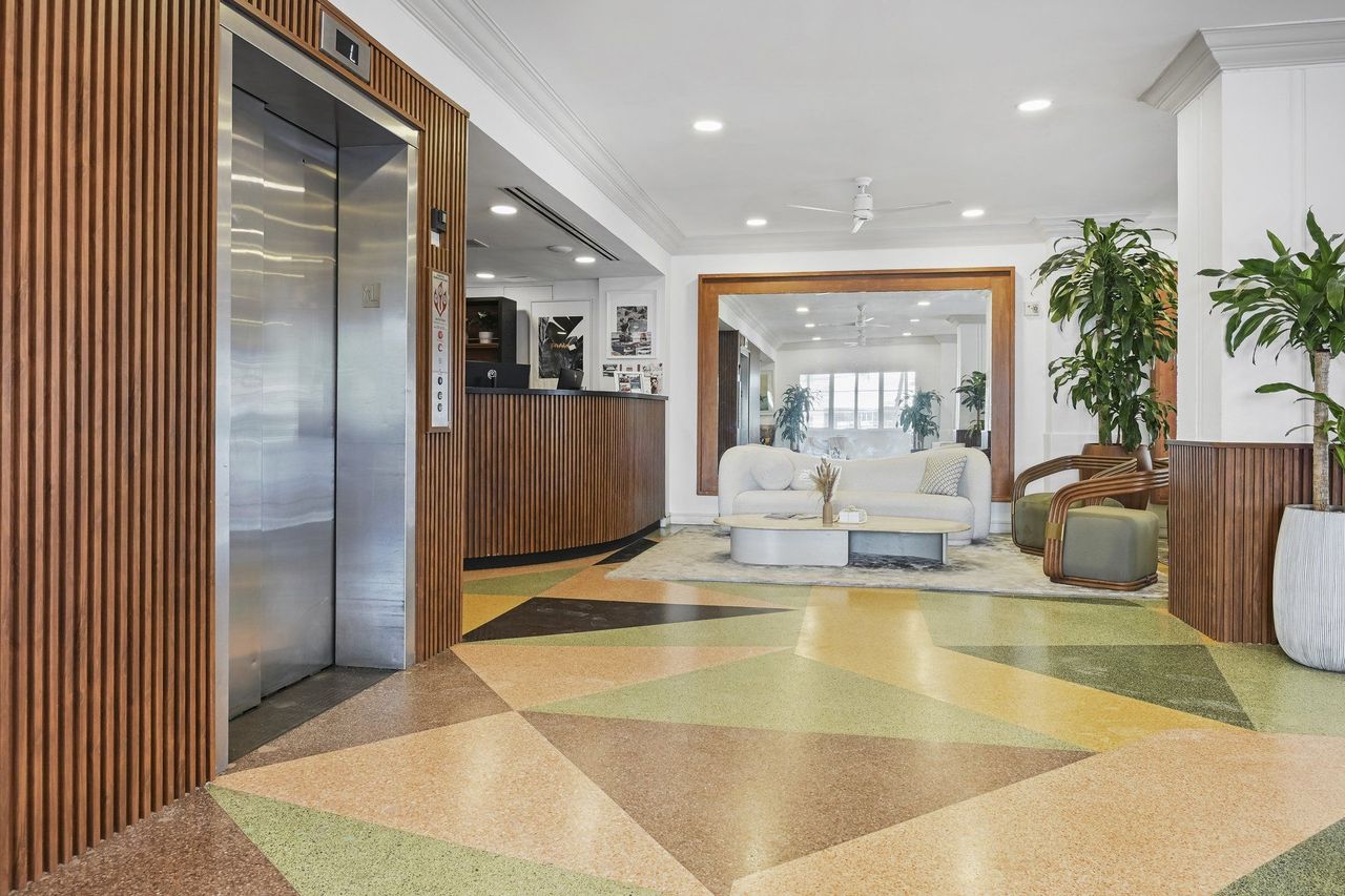 Reception and lift lobby seen from the entrance