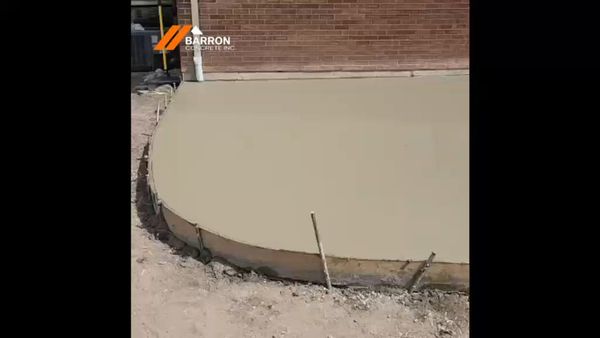 Video thumbnail: curved concrete patio installation