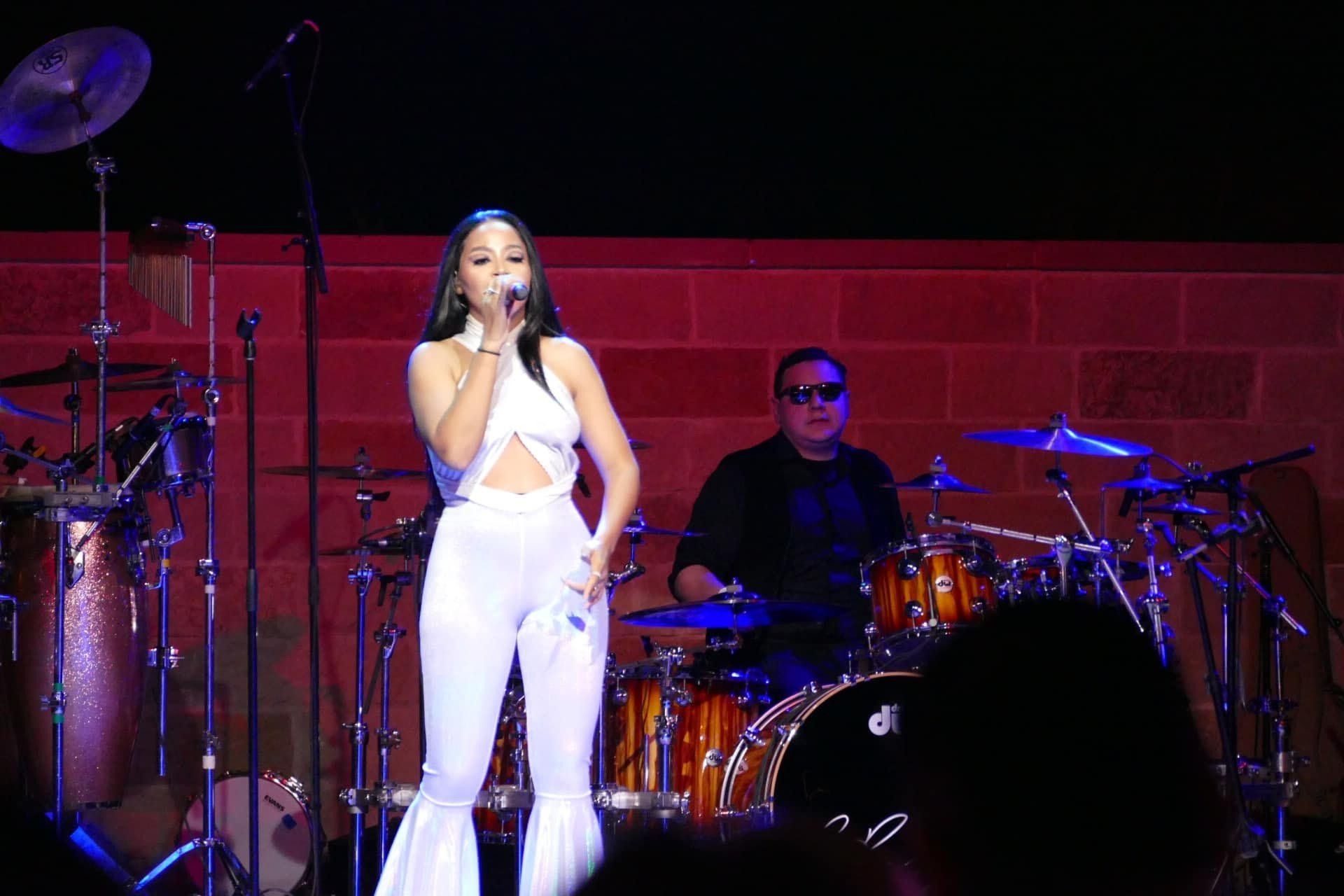 selena tribute band 19