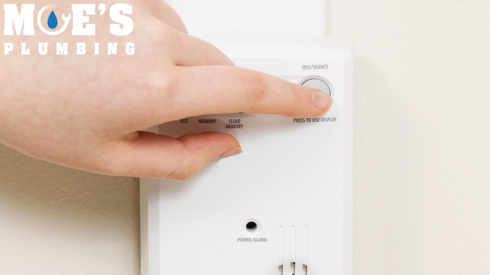 how-to-detect-gas Moe's plumber testing a residential gas detector
