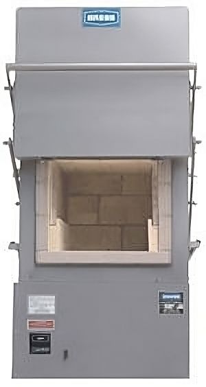 Steel Distributor