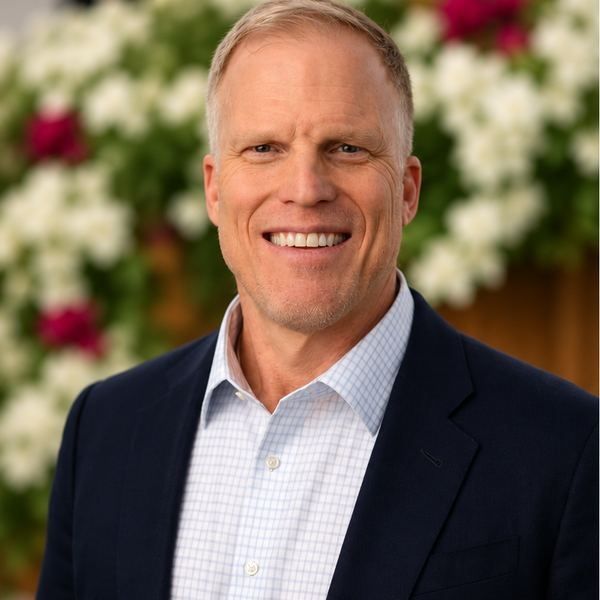 Headshot of Erik Bowman