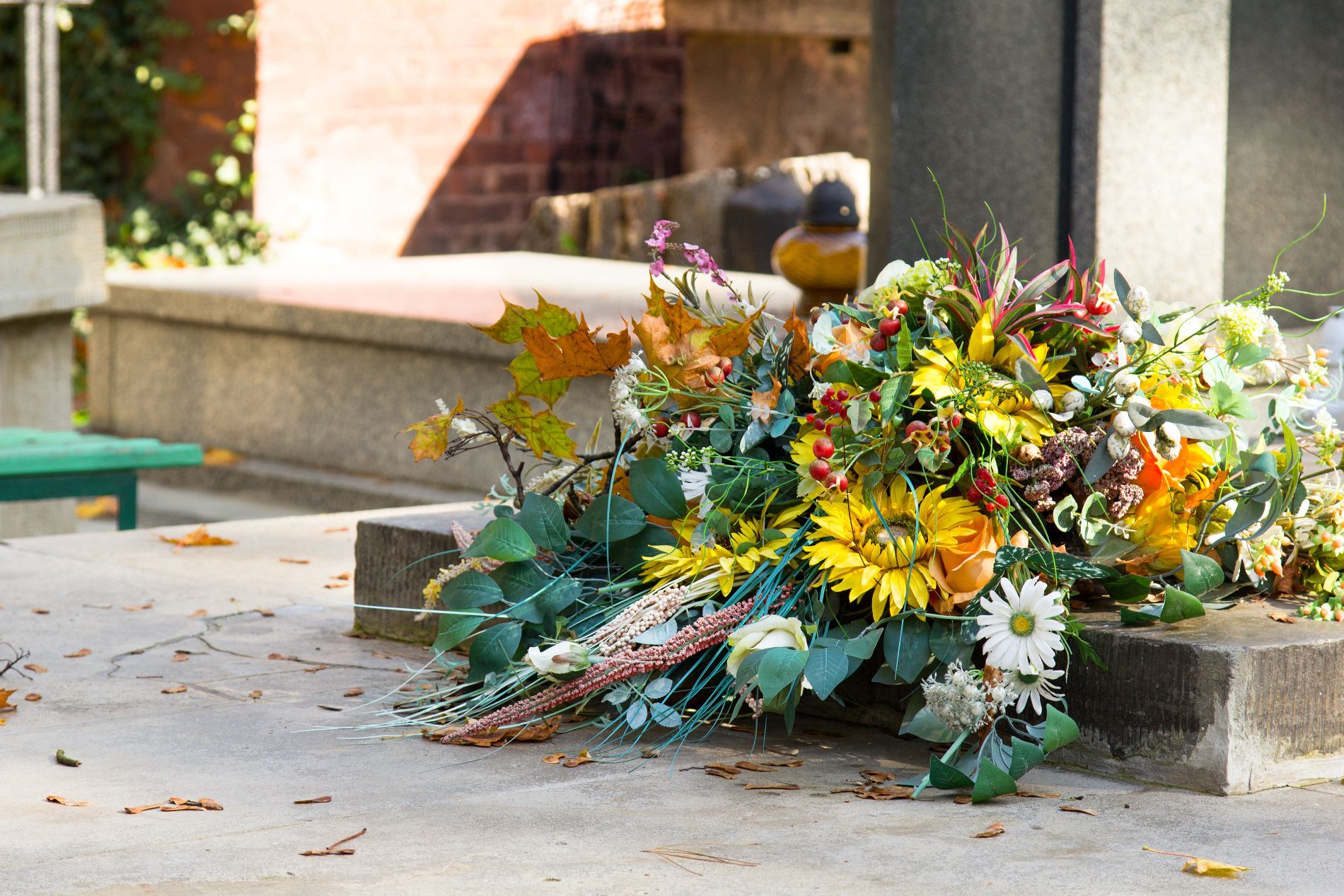 Allestimento floreale funebre