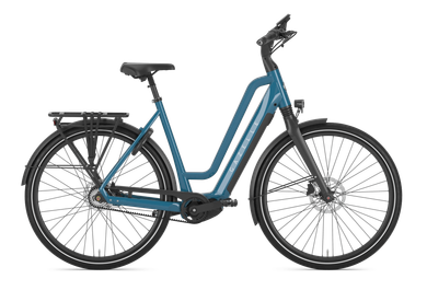 Blauwe Cortina elektrische fiets met spatborden, bagagedrager en schijfremmen.