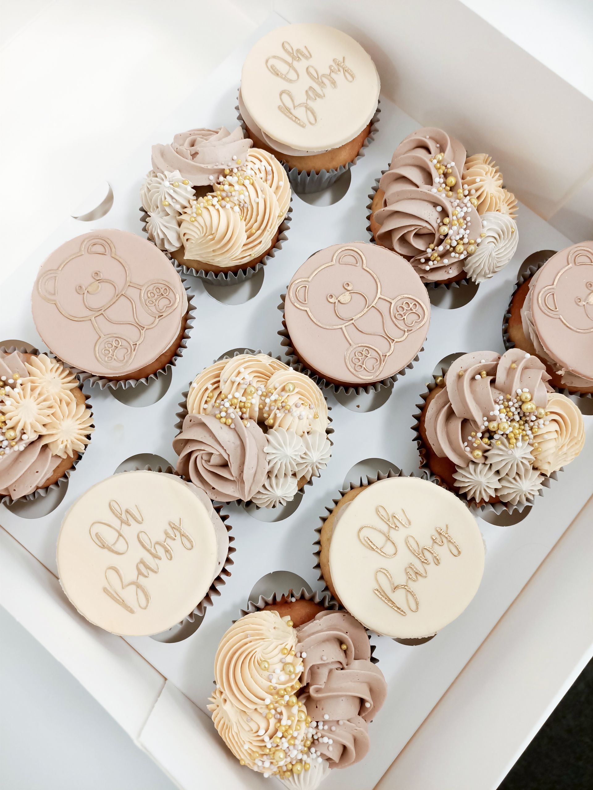 Oh baby teddy bear cupcakes, baby shower