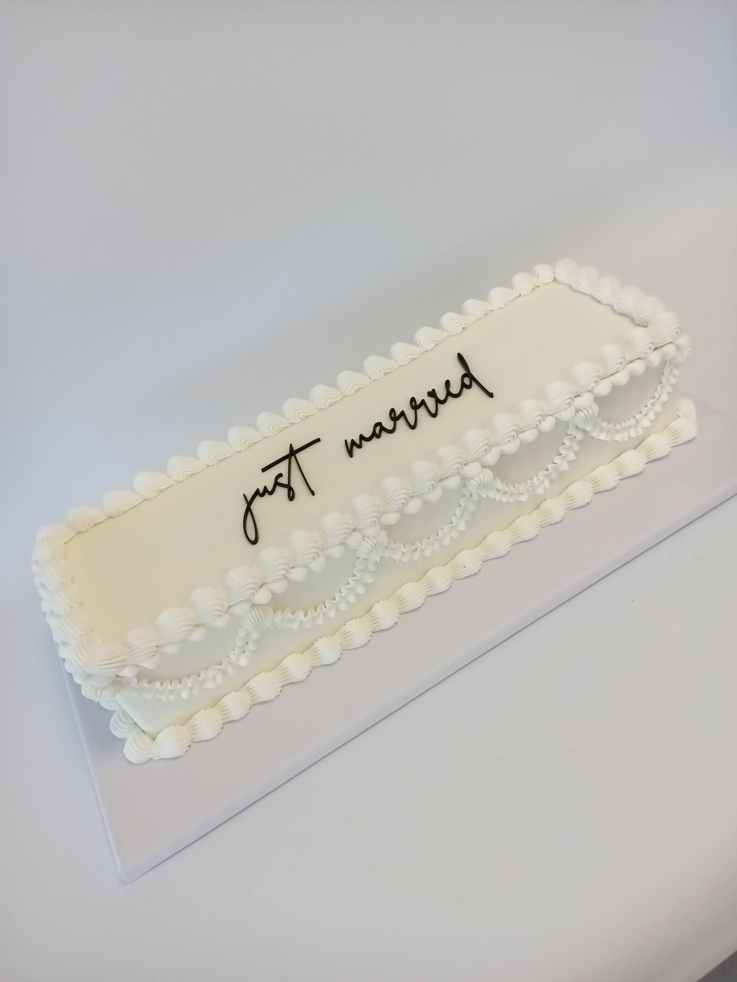 Long rectangle wedding cake, slab cake Gold Coast