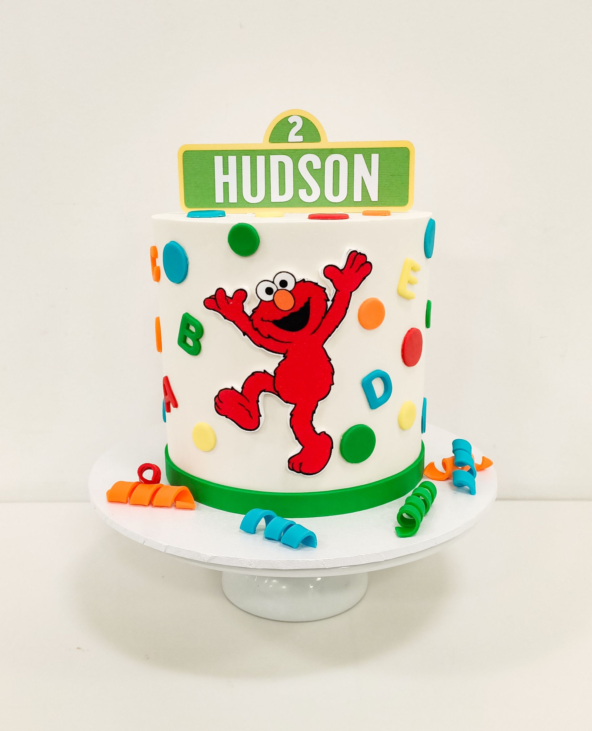 Elmo themed kids birthday cake on the Gold Coast