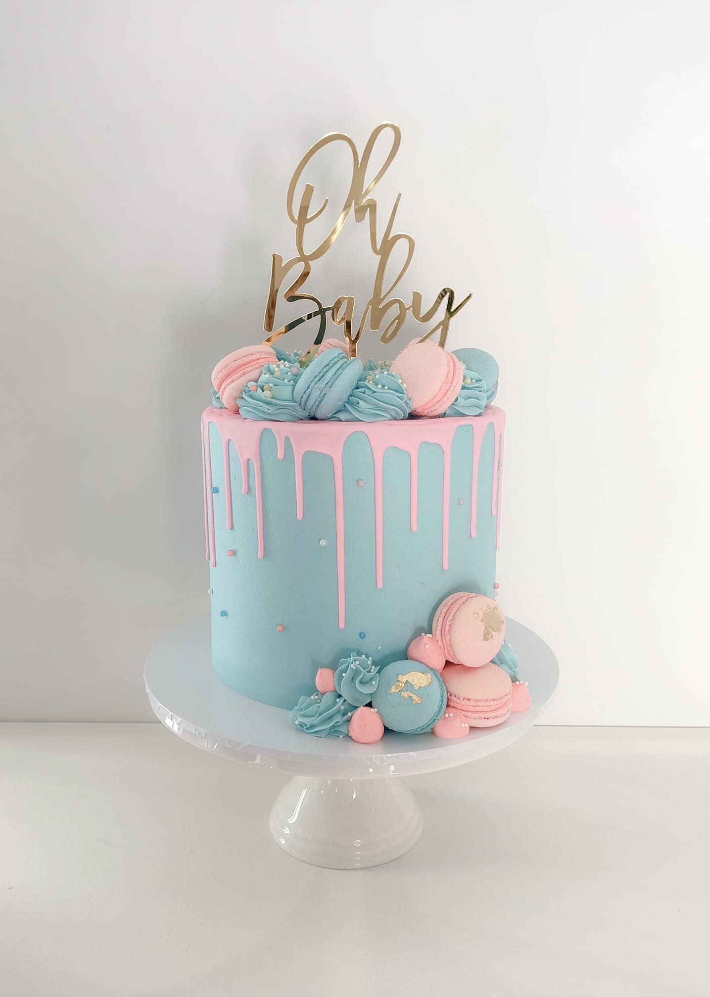 Gender reveal baby shower cake blue and pink Gold Coast
