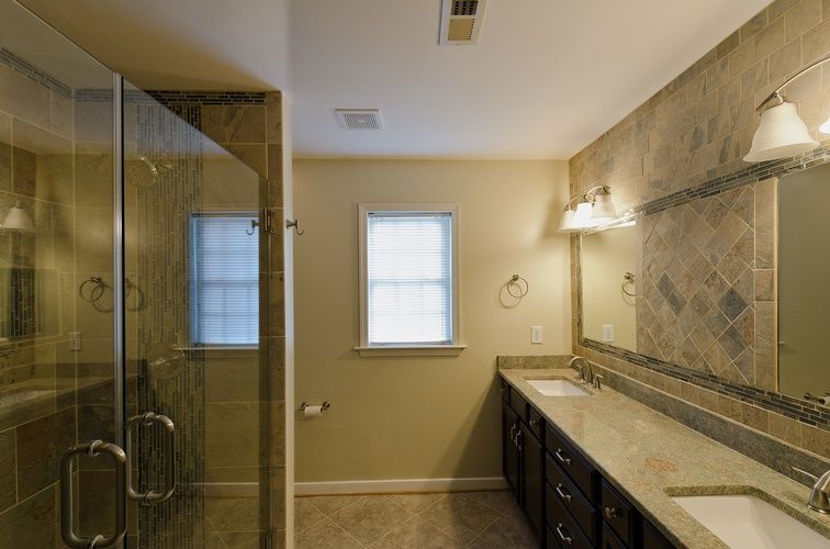 Skadra Residence Gorgeous Master Bathroom