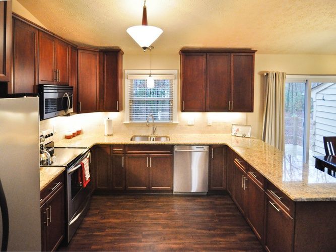 Delph Cozy Kitchen
