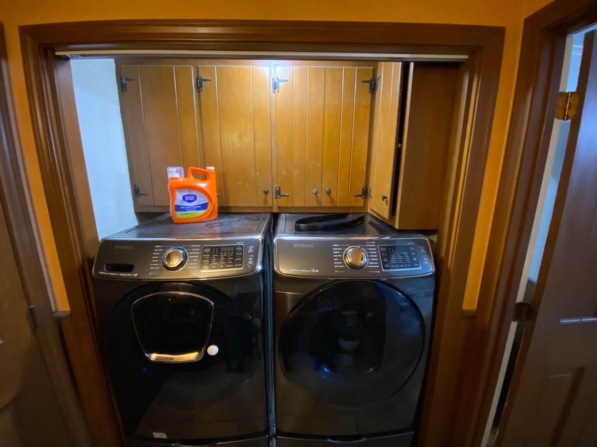 laundry room before renovation
