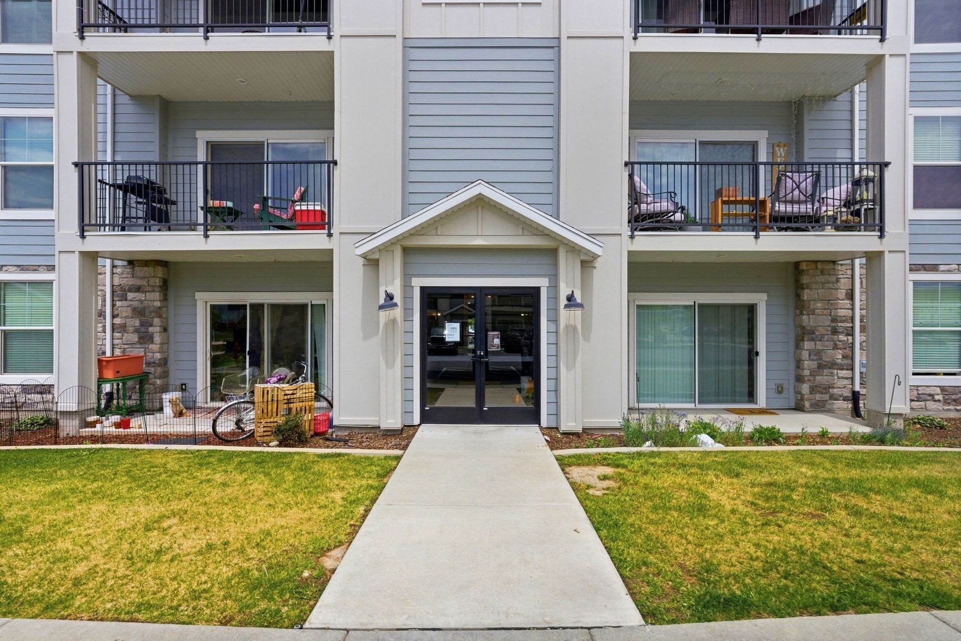 Front exterior view of Building 1 at The Village on 12th in Heber City.