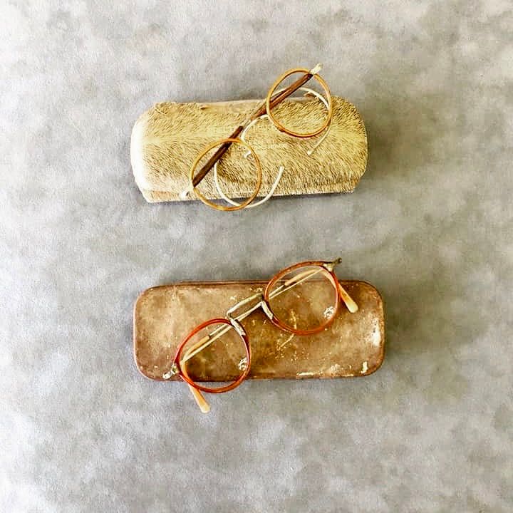 · Custom Picture Framing Toowoomba · Art Restoration