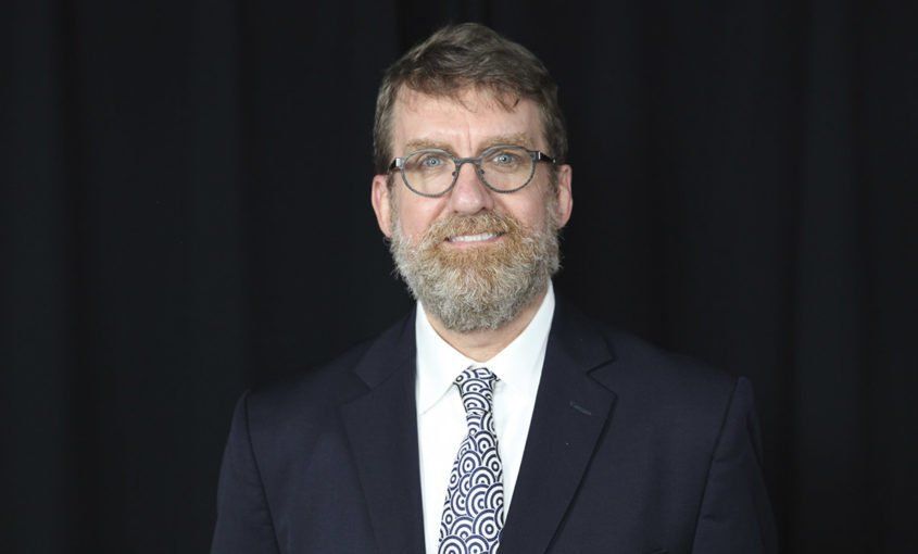 lee meadows headshot