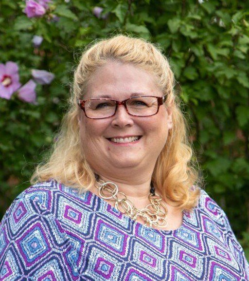 Headshot of Michelle Timmons