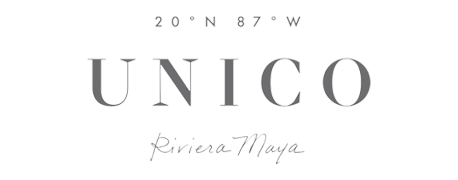 Logotipo de UNICO Riviera Maya con las coordenadas 20°N 87°W sobre un fondo blanco