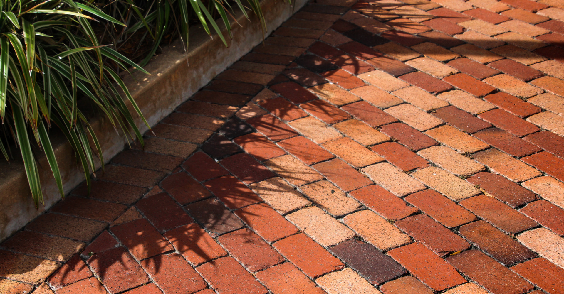 The Best Time of Year to Seal Your Pavers in Florida