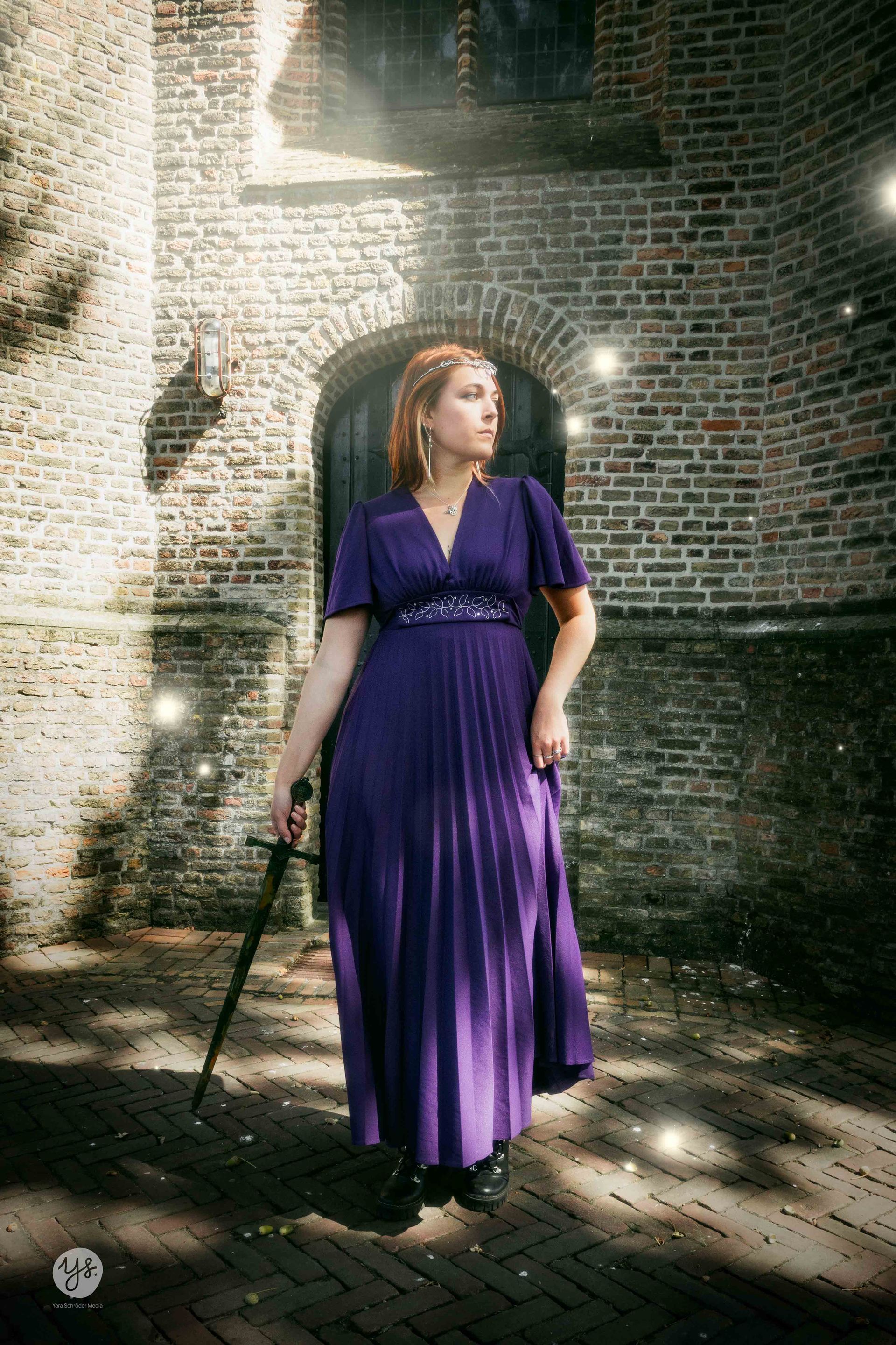 Fantasy shoot met zwaard
