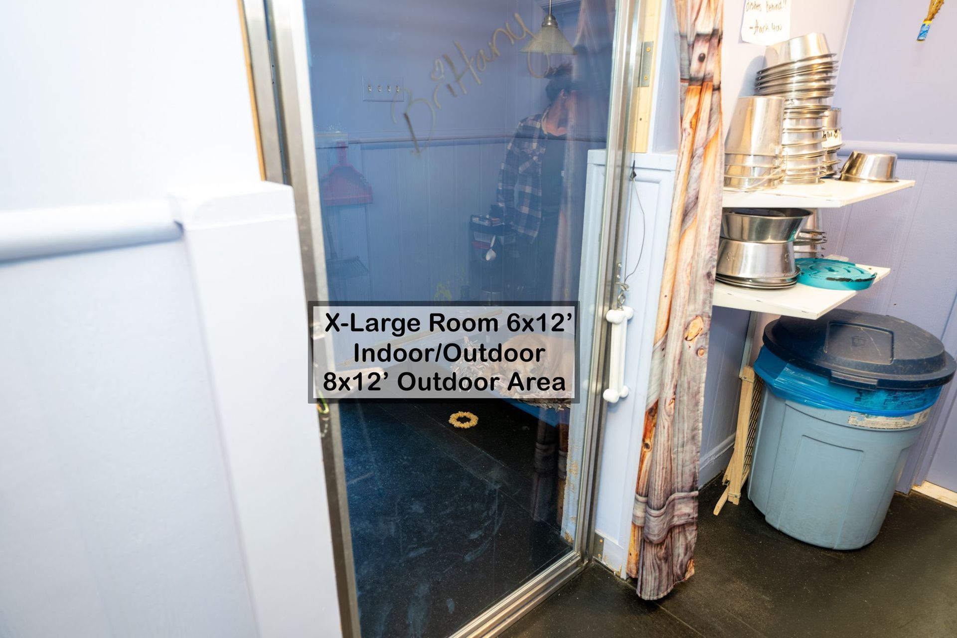 6x12 Indoor Kennel