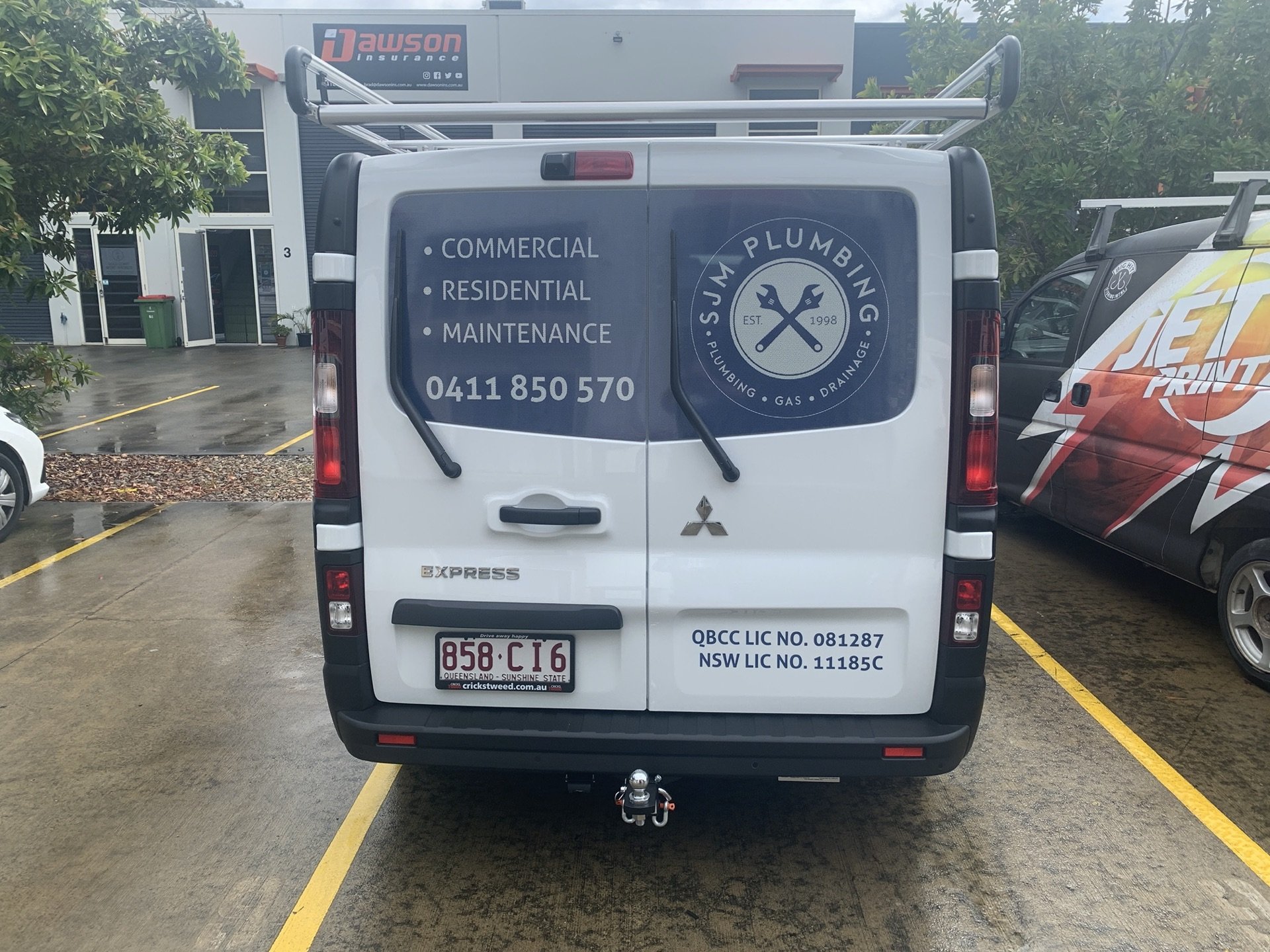 VEHICLE WRAPS & GRAPHICS