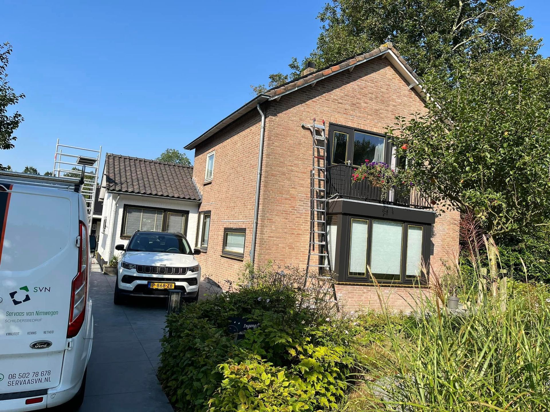 Grote schilders klus en totale kleurtransformatie van woning en grote schuur