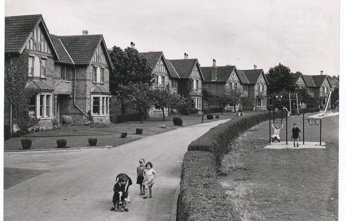 The Crescent, Downend