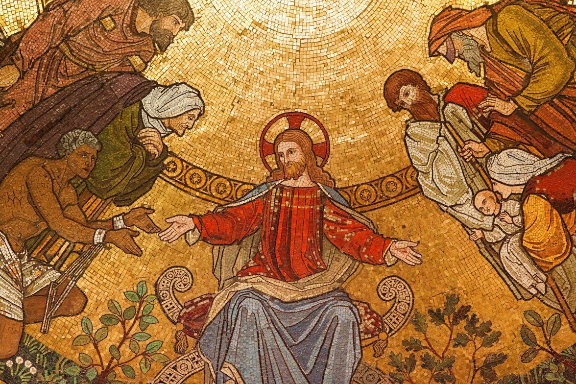 A mosiac of Jesus surrounded by followers and those in need of healing.