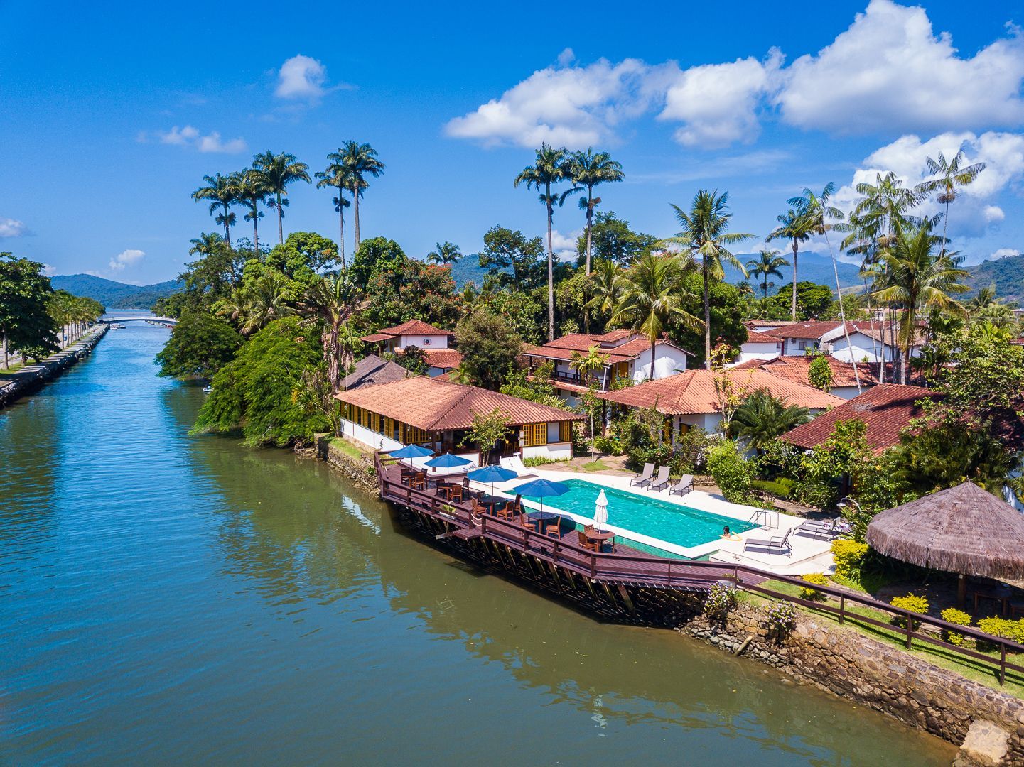 Piscina da Pousada Corsário Paraty