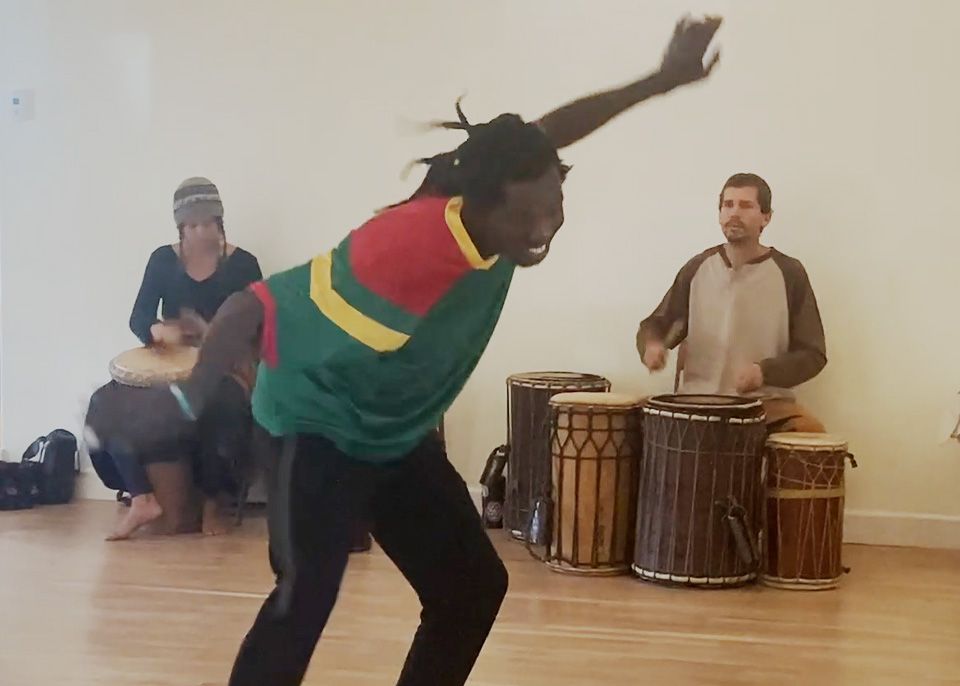 Etienne Tolno dancing