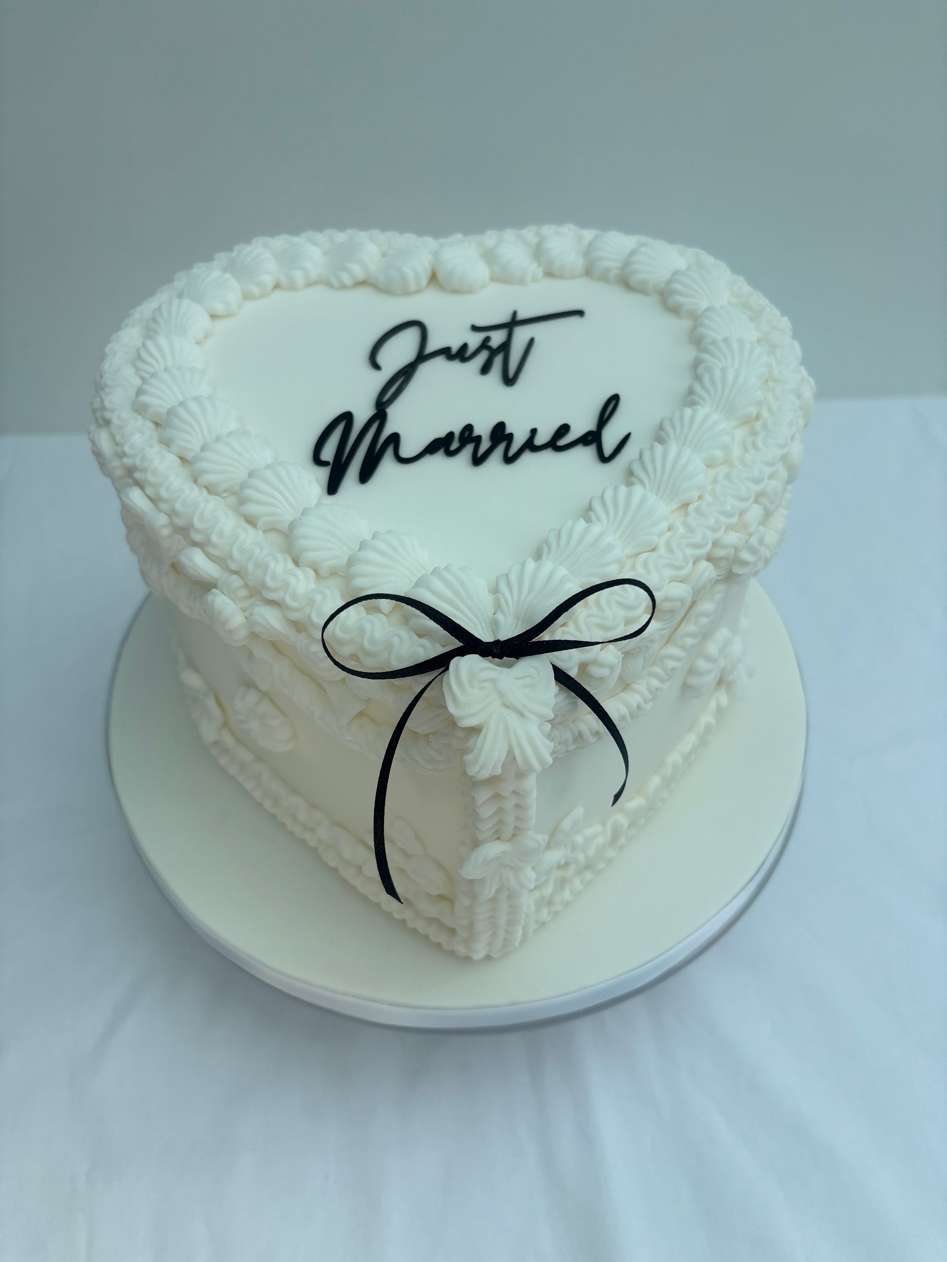 Just Married wedding cake